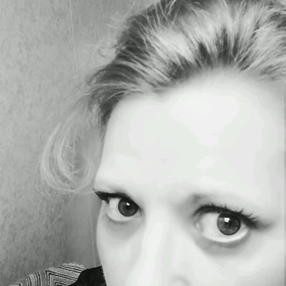 Meet your Posher, Patricia - Picture 1 of 1